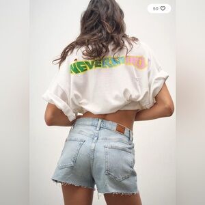 Brand New BDG Girlfriend High-Waisted Denim
Short 24